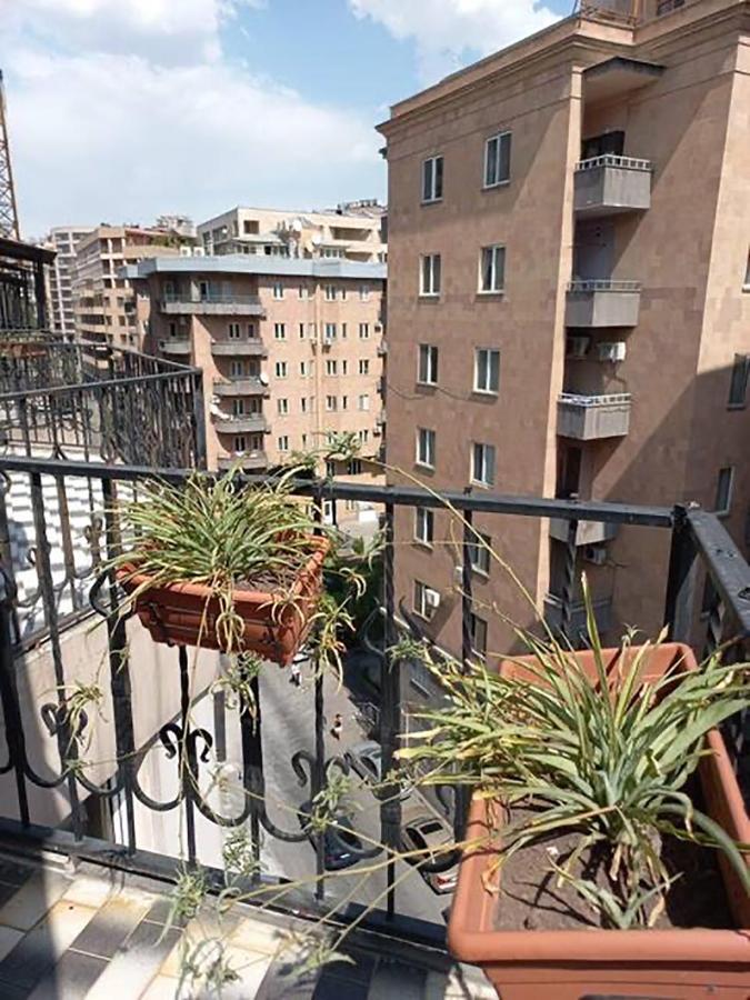 Loft Home In City Center Yerevan Exterior photo